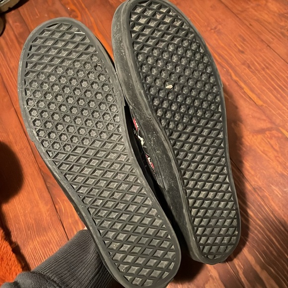 Halloween Slip On Vans Frights - Picture 2 of 4